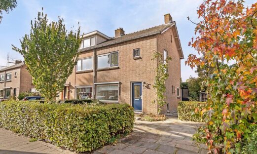 Prins Bernhardstraat 16